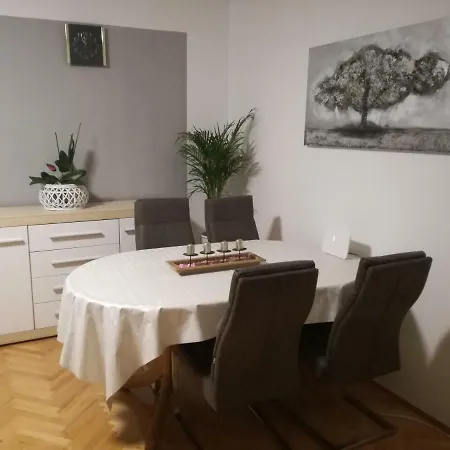 Sun House Apartament *